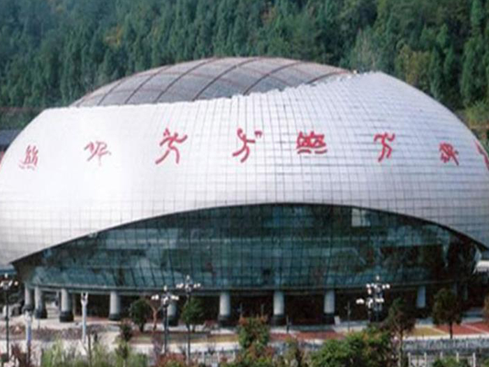盖州体育中心球形网架加工安装